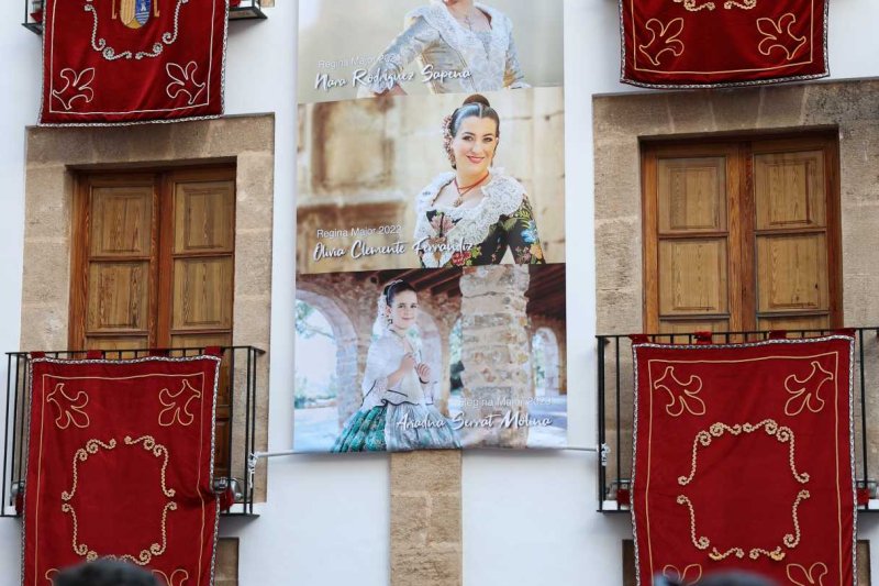 El pregó de Fogueres de Xàbia fa bullir la Plaça de l’Església El pregó de Fogueres de Xàbia fa bullir la Plaça de l’Església